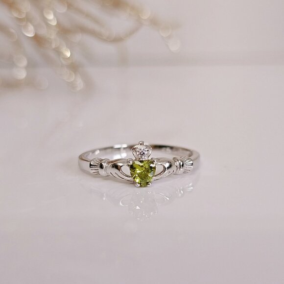 Claddagh Peridot Ring, Sterling Silver Ring, Friendship Loyalty Ring, 925 Silver - Picture 2 of 9